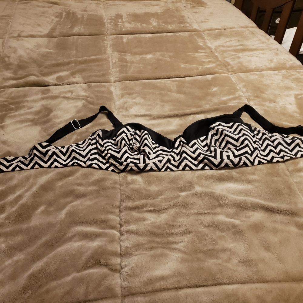Ava viv bikini top, 18w  Chevron print